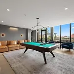 Posh Studio With Luxe Amenities In Prime Location!